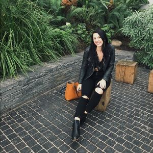 Meet your Posher, Abby