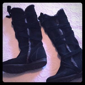 * CHRISTMAS SALE* Zigisoho leather moccasin boots