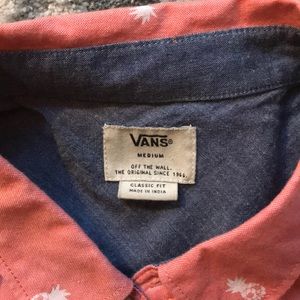Vans Men’s Classic Fit Short Sleeve Button Down