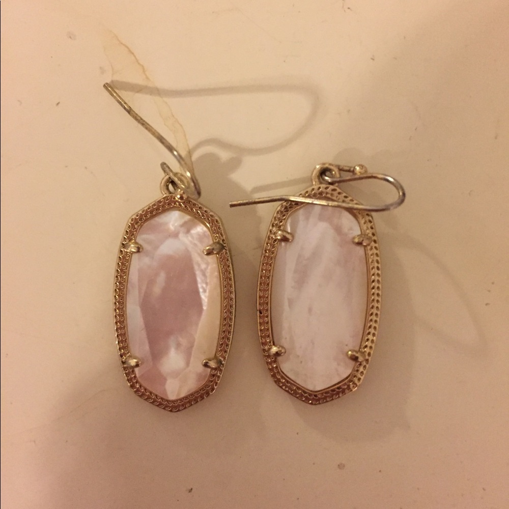 Kendra Scott Elle earrings