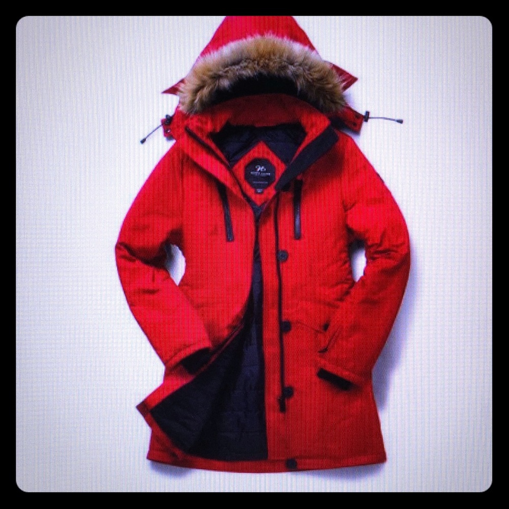 North Aware Classic Women’s Medium NWT Smart Parka