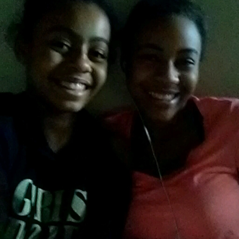 Meet your Posher, Mia