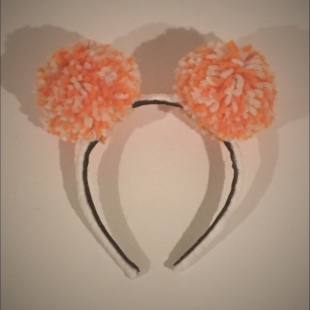 Univ of TN Volunteers Child's Pom Pom Headband - Picture 3 of 3