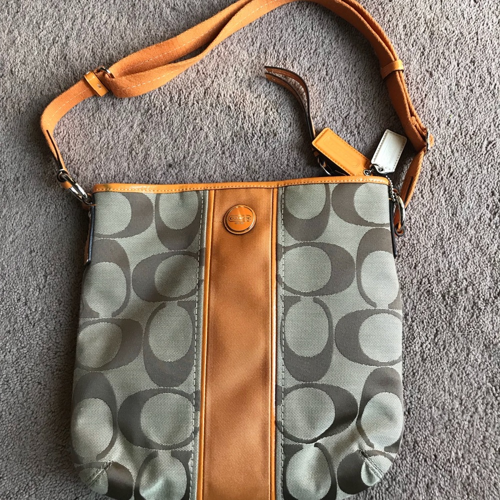 Classic Coach Purse