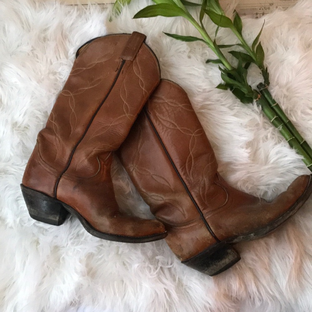 Vintage cowboy boots, tan leather