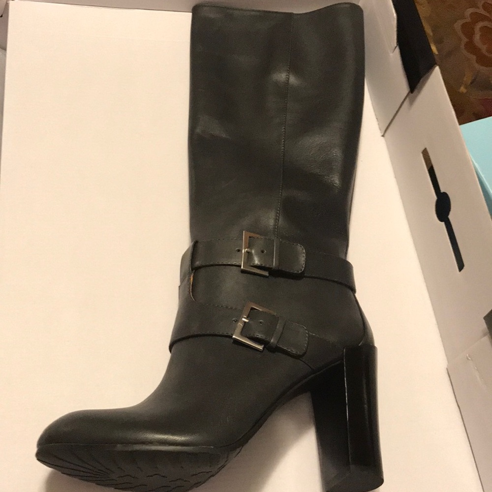 Nine West Boots. New. Never worn. Grey office/twn