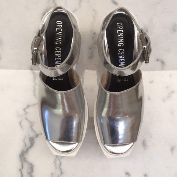 Opening Ceremony Metallic Platforms - Picture 3 of 3
