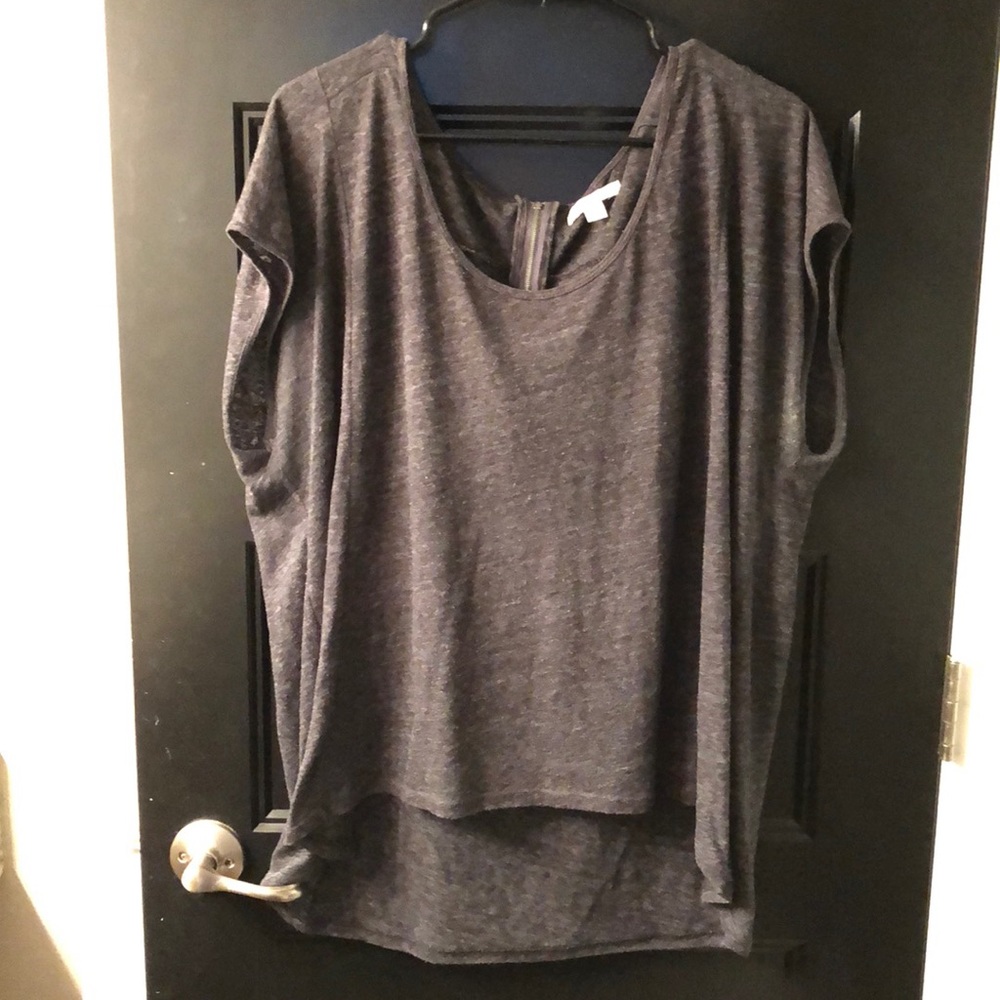 American Eagle high low top. Cap sleeves.