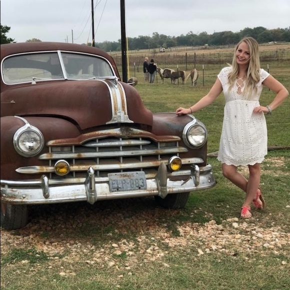 Meet your Posher, Kristin - Picture 3 of 4