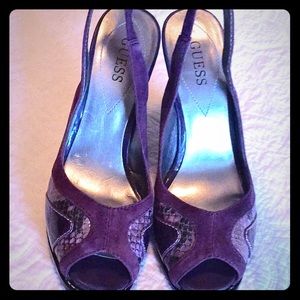 *CHRISTMAS SALE* Guess purple suede heel