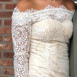 Lace bodycon dress (formal/homecoming)