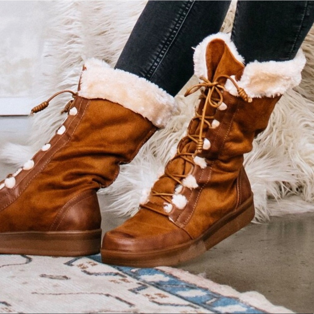 LAST PAIR! Camel Mid Calf Boots - Picture 4 of 4
