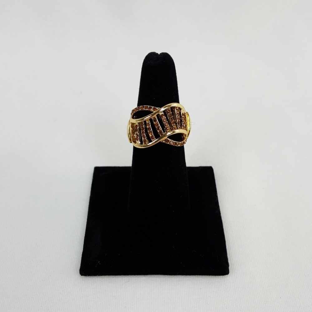 Stretch ring