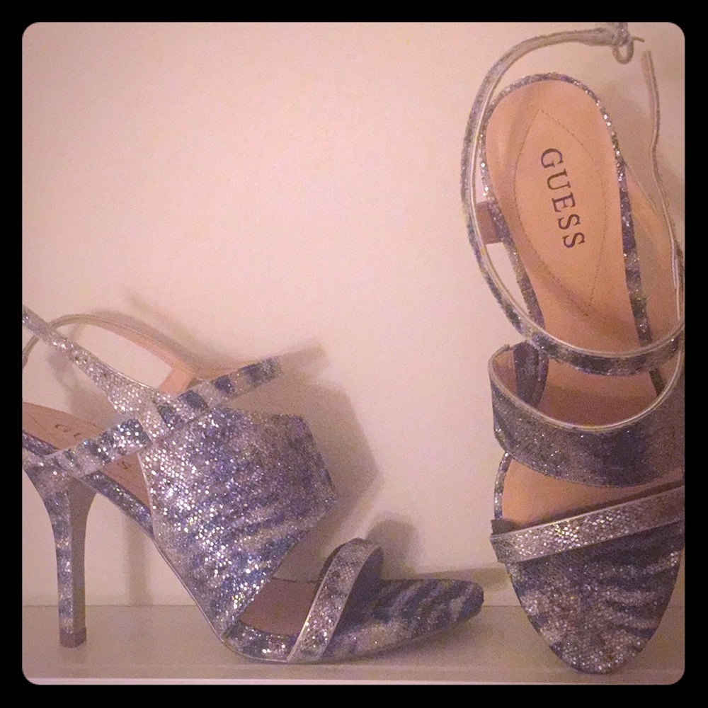 Guess Geneva Heel in Blue Multi