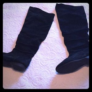 *CHRISTMAS SALE* Enzo Angiolini suede boots