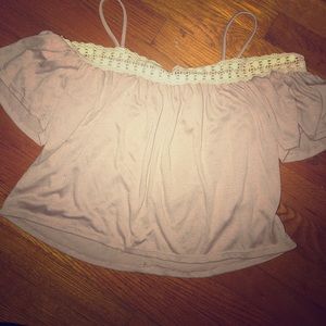 CHARLOTTE RUSSE CROP TOP