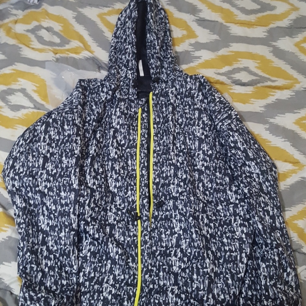 Fabletics Siena Windbreaker