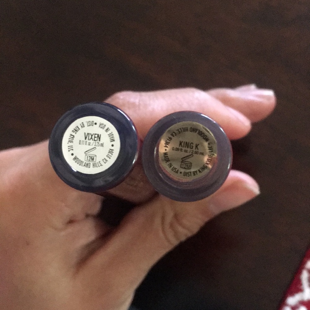🎉SOLD🎉| lipsticks in colors KING K and VIXEN - Picture 2 of 4