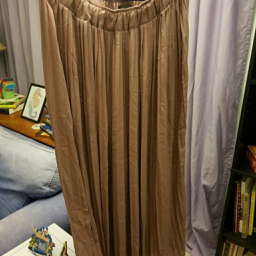Pleated lavender skirt