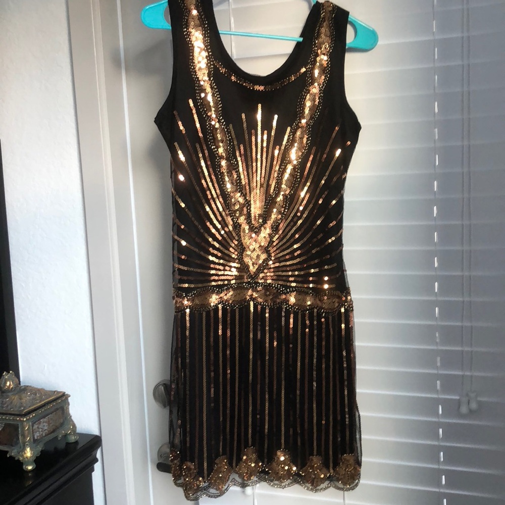 Black and Gold Sequin 1920s style dress