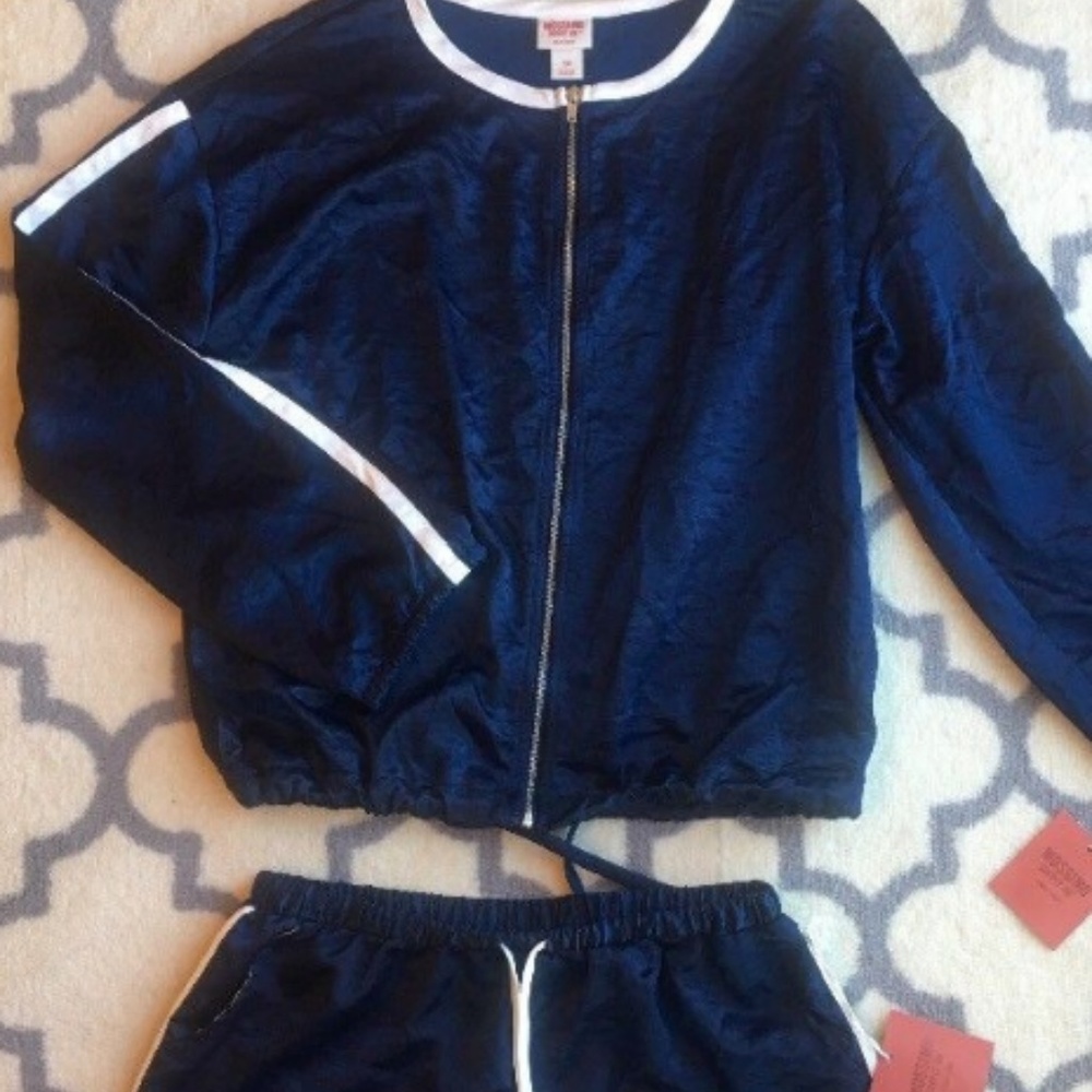 NEW TARGET MOSSIMO SATIN SHORTS AND JACKET XS