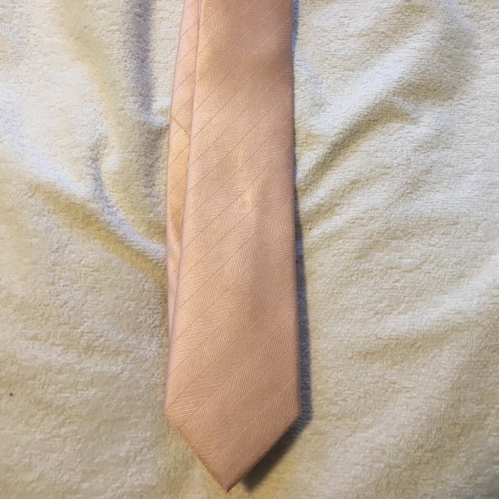 Tie Bar tie in peach