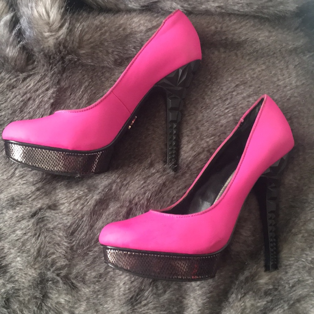 Rachel Roy Hot Pink Pumps