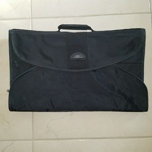 Samsonite suitcase holder