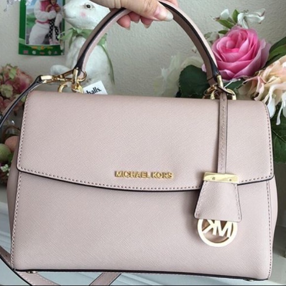 Michael Kors Handbags - Michael Kors purse