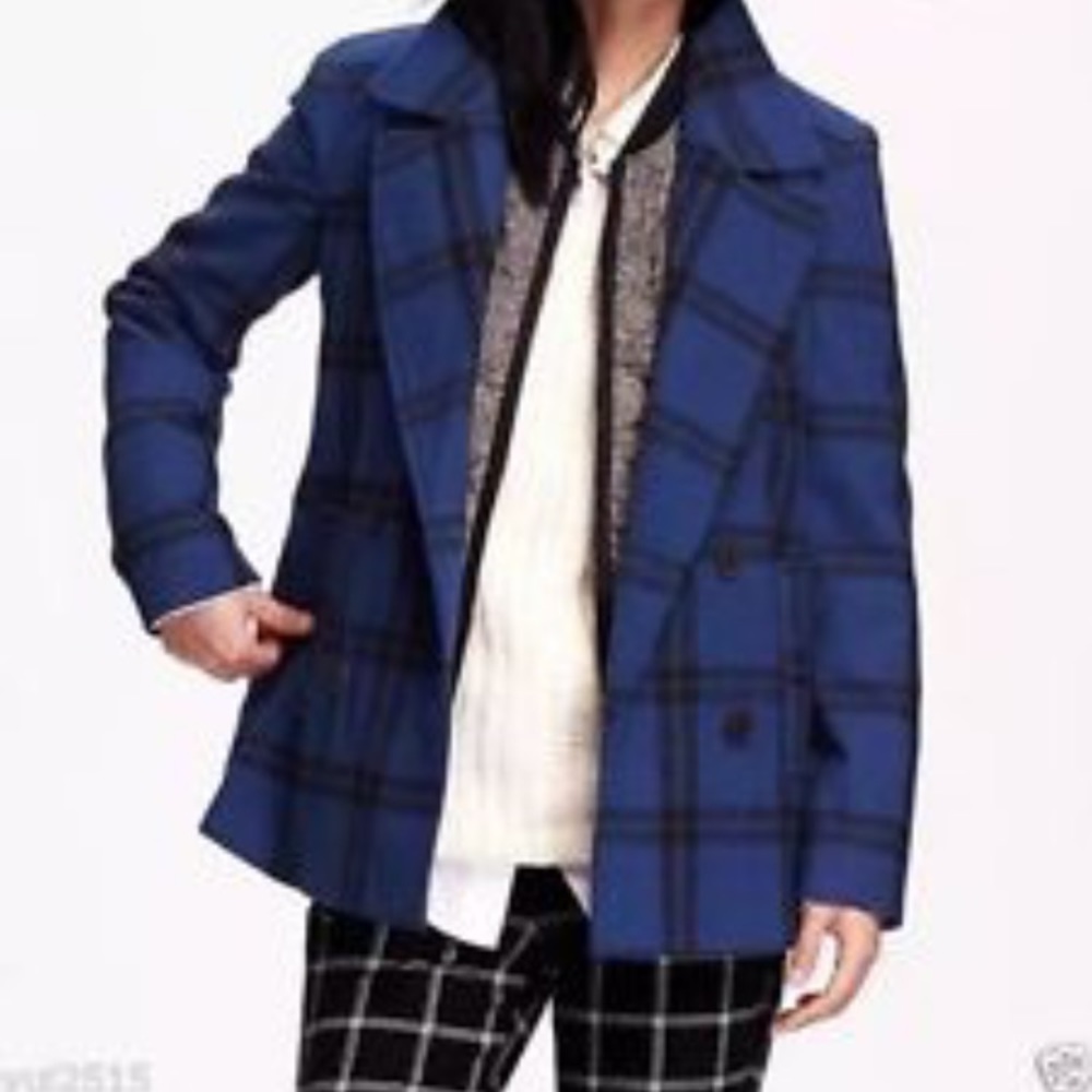 Women's peacoat