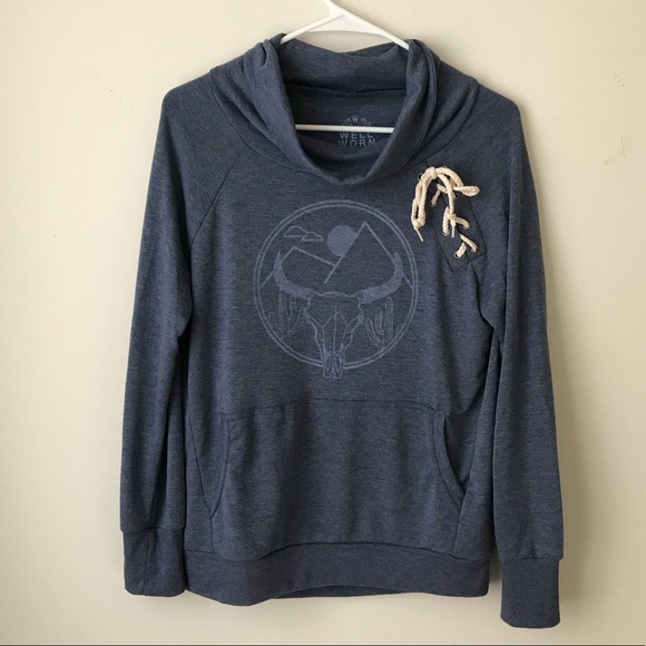 NWOT Navy boho mountain design sweater - Picture 1 of 5