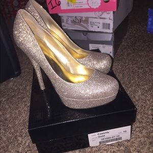 Gold sparkle high heels