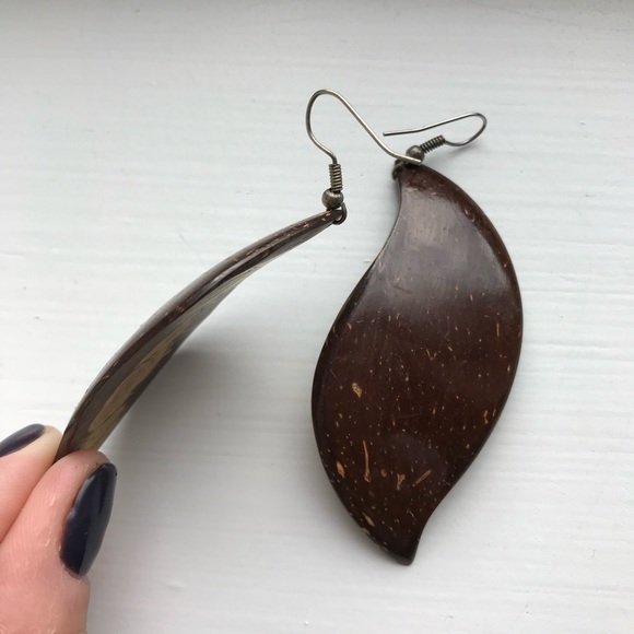 Handmade brown speckled wood drop earrings - Picture 4 of 6