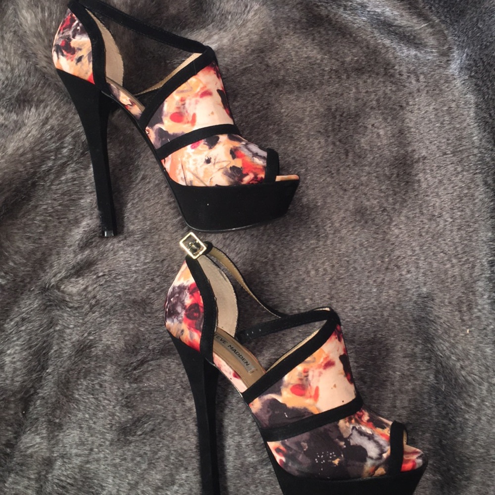 Steve Madden FORCCE Printed Peep Toe Pumps