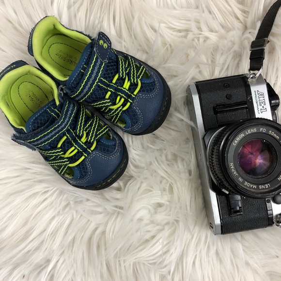 surprize by stride rite sandals