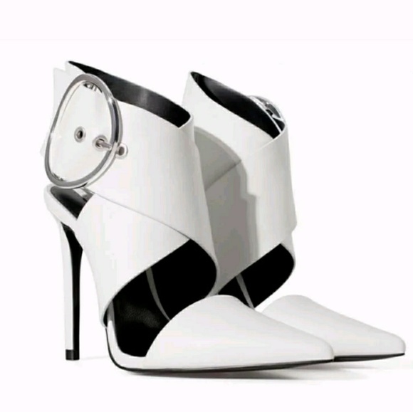 Zara white leather buckle shoes - Picture 1 of 3