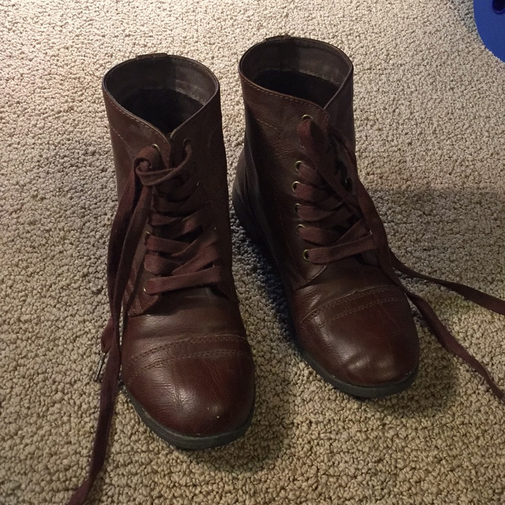 brown boots