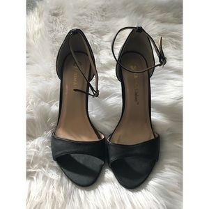 Black thin heel pump