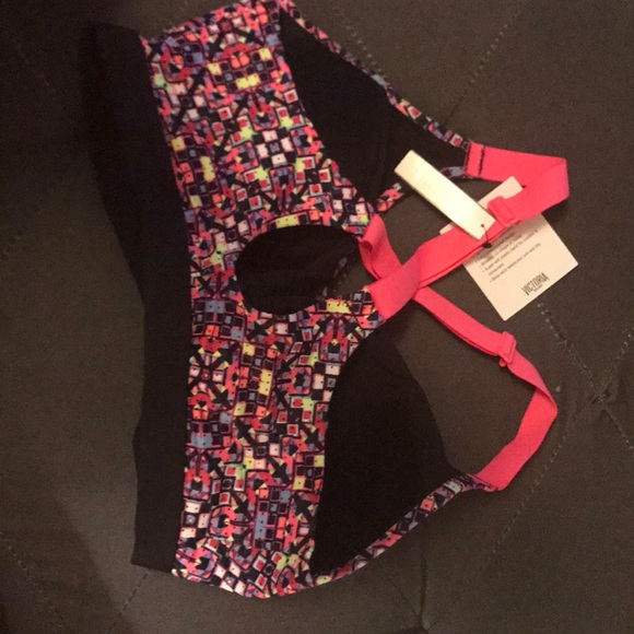Victoria's Secret Sports bra - Picture 2 of 2