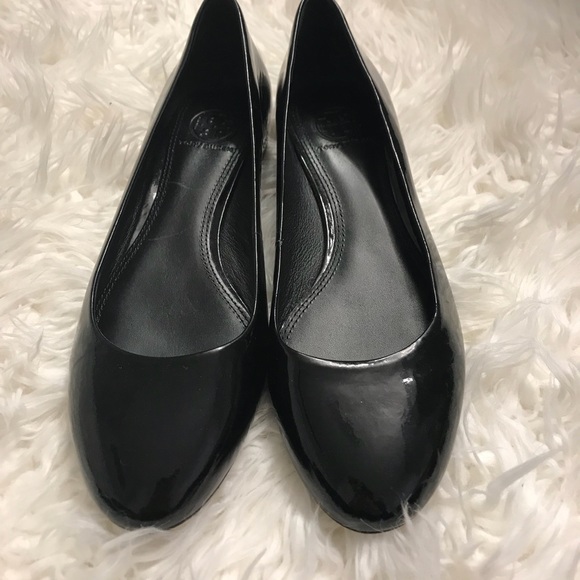 Black Tory Burch flats with studded heel - Picture 3 of 7