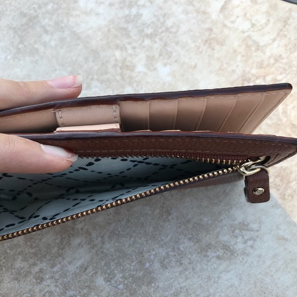 Kate Spade Wallet - Picture 4 of 5