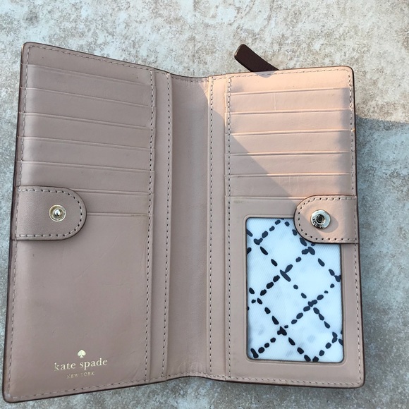 Kate Spade Wallet - Picture 5 of 5