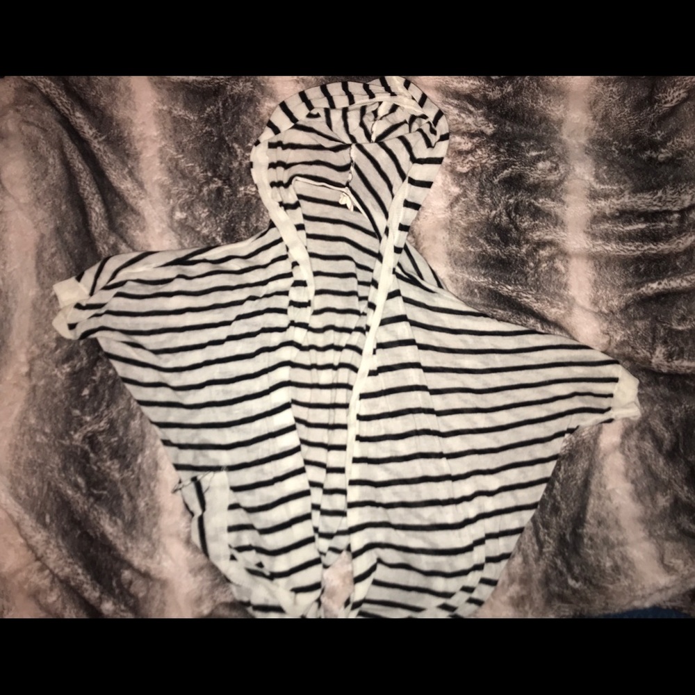 Striped short sleeved cardigan