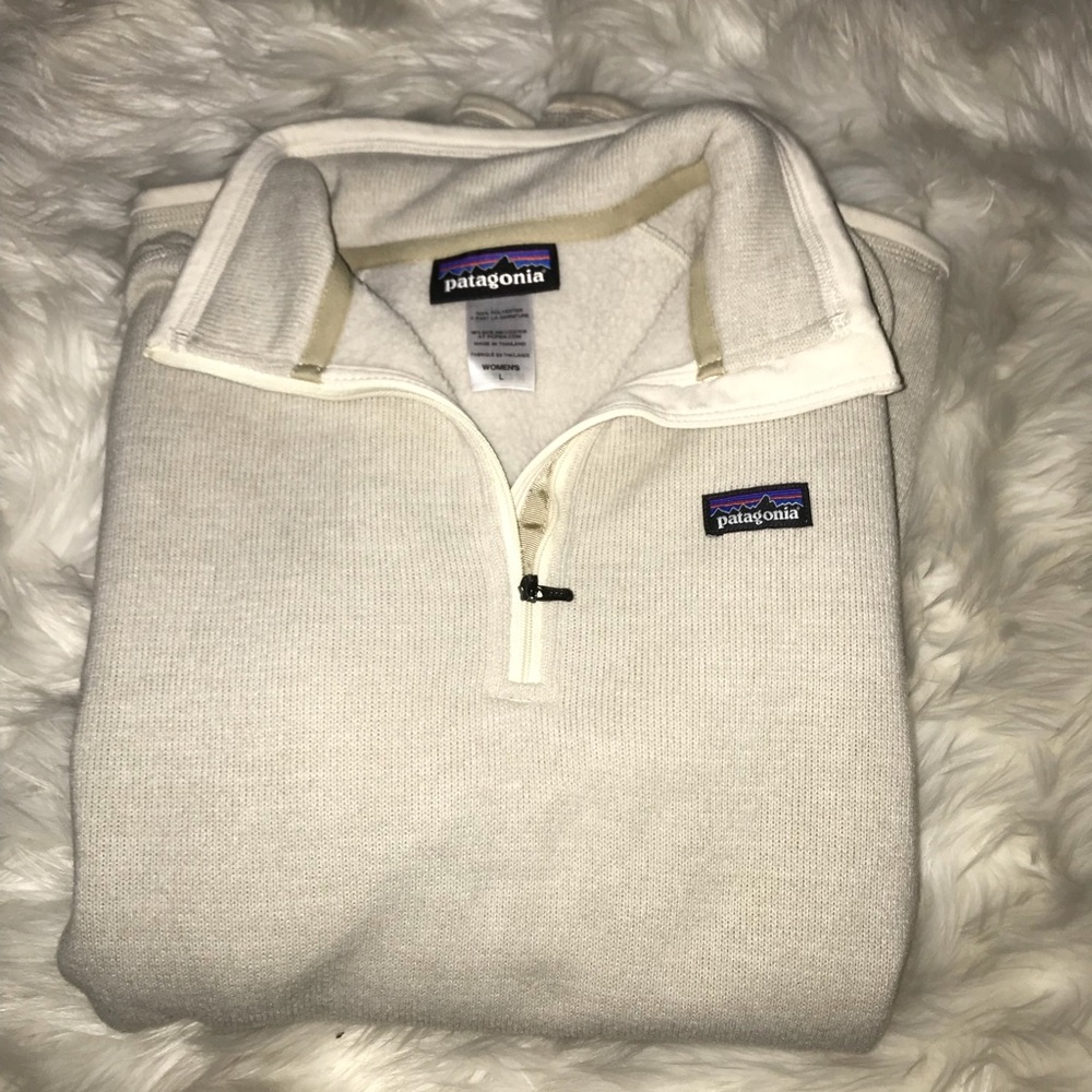 Patagonia women’s cream 1/4 zip