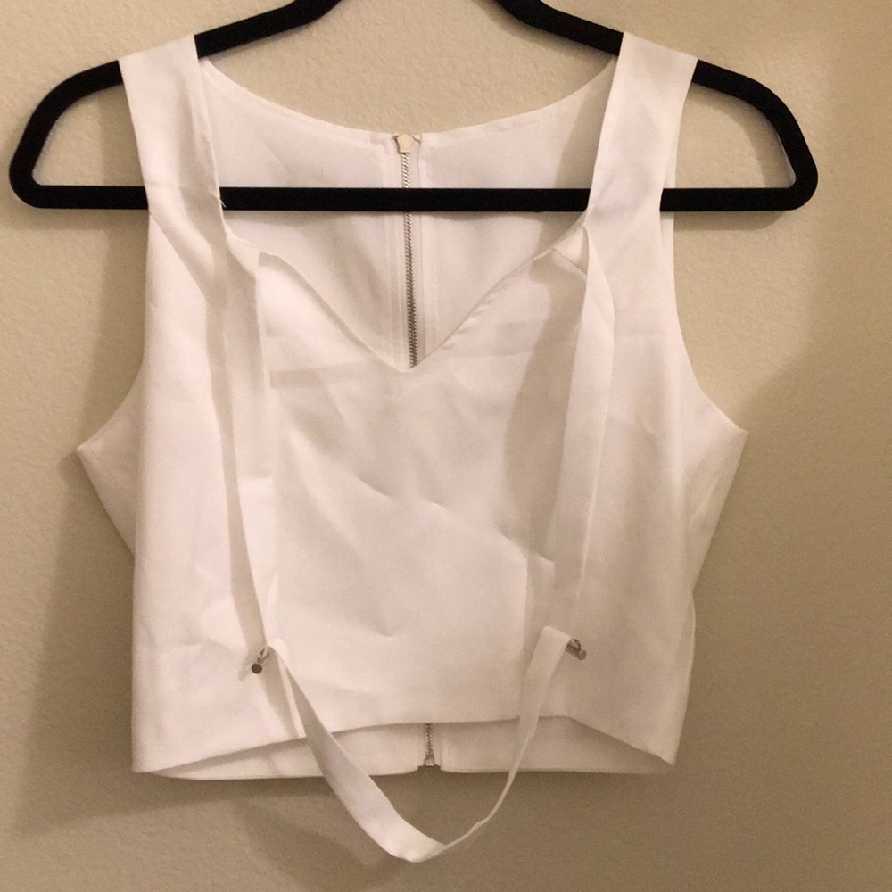 Crop top.
