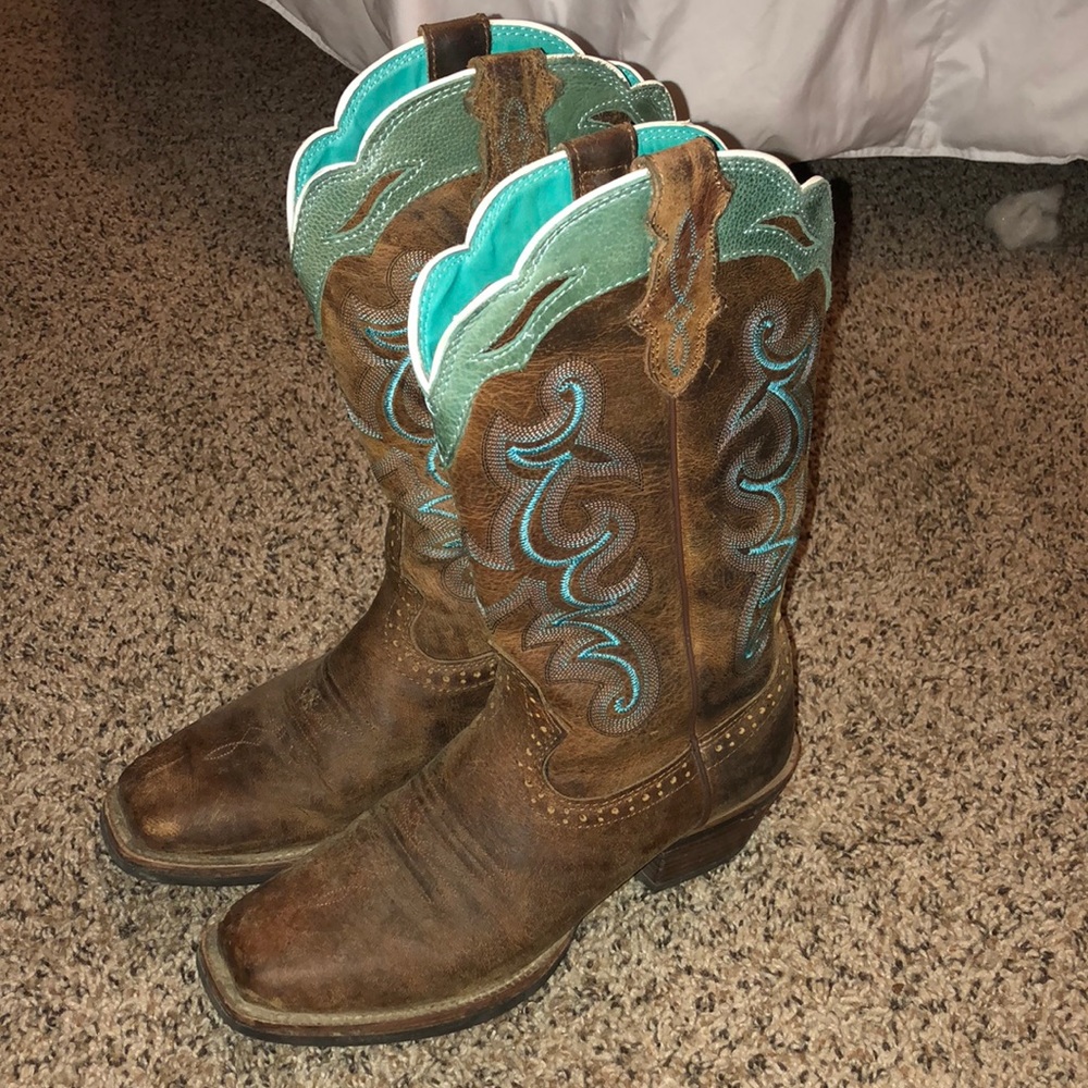 Women’s Justin Boots, square toe