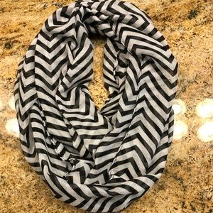 Chevron Infinity Scarf 🦓