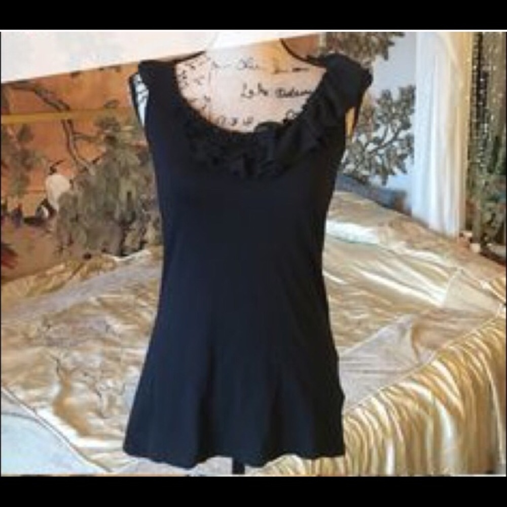 SOLD ❌ Black One Shoulder Ruffles Soft Tank Top - Picture 3 of 3
