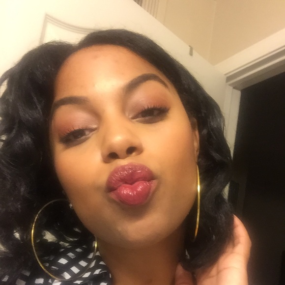 Meet your Posher, Fiona - Picture 2 of 3