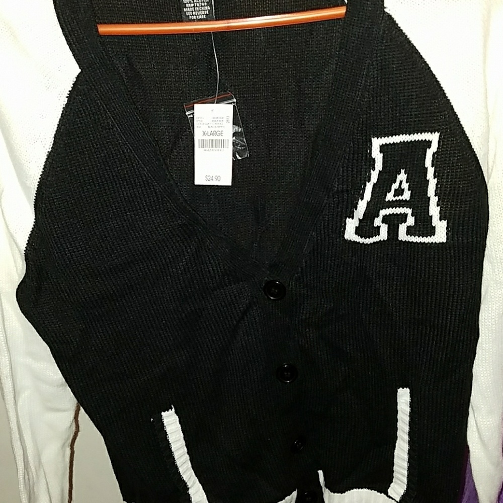 Cardigan - Picture 3 of 3